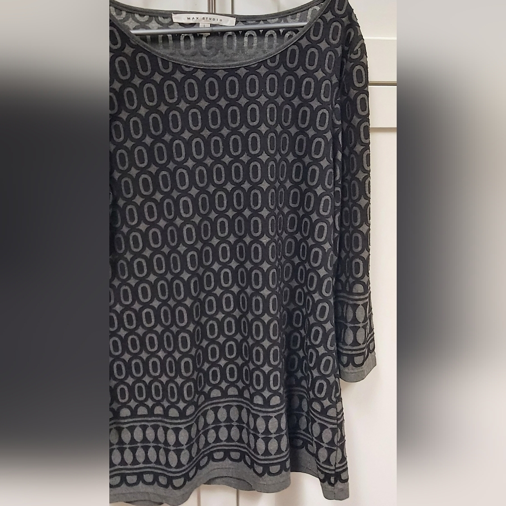 Max Studio geometric tunic top